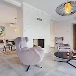 Luxurious 4bedroom Retreat By Lisbeyond Vila