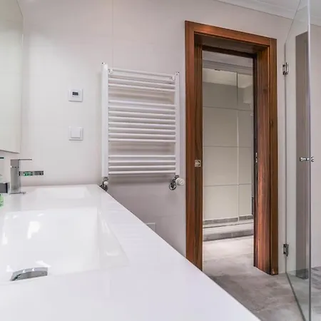 Luxurious 4bedroom Retreat Villa Lagos