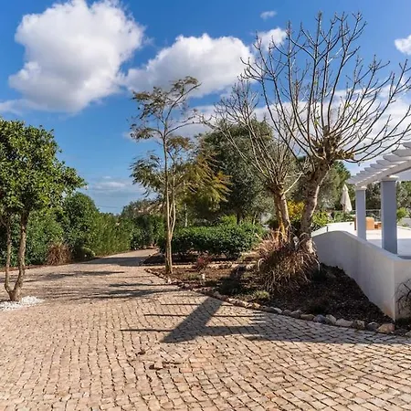 Luxurious 4bedroom Retreat By Lisbeyond