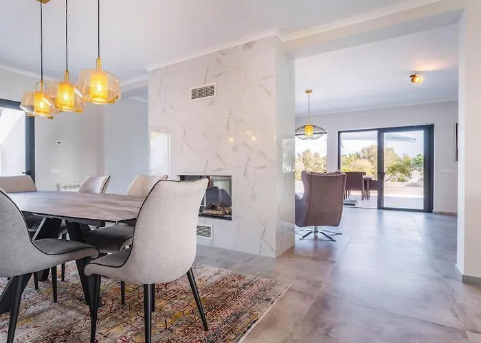 Luxurious 4bedroom Retreat By Lisbeyond Villa *