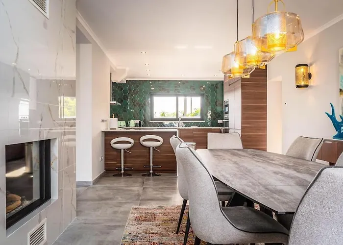 Villa Luxurious 4bedroom Retreat By Lisbeyond Lagos