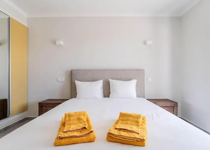 Luxurious 4bedroom Retreat By Lisbeyond * Lagos