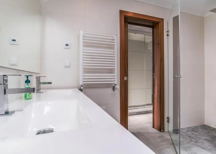 Luxurious 4bedroom Retreat By Lisbeyond Villa Lagos