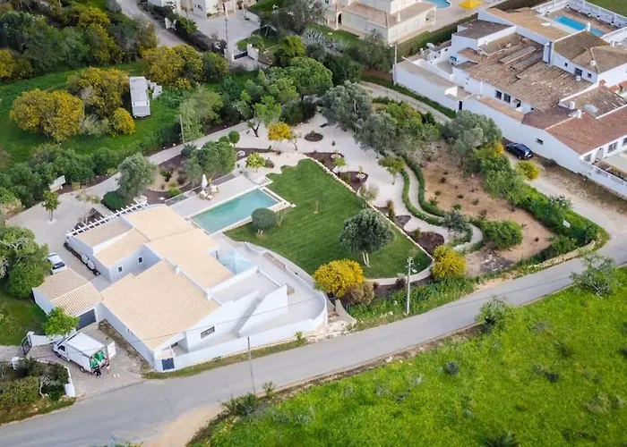 Luxurious 4bedroom Retreat By Lisbeyond *