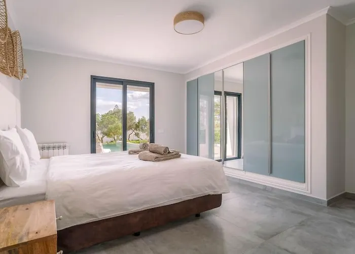 Luxurious 4bedroom Retreat By Lisbeyond *