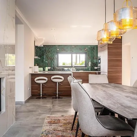 Villa Luxurious 4bedroom Retreat By Lisbeyond Lagos