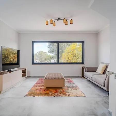 Luxurious 4bedroom Retreat