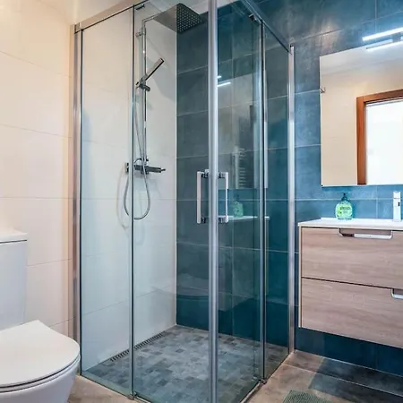 Luxurious 4bedroom Retreat Villa