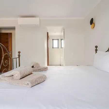 Luxurious 4bedroom Retreat Villa *
