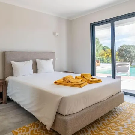 Luxurious 4bedroom Retreat Villa