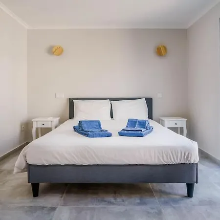 Luxurious 4bedroom Retreat Villa *