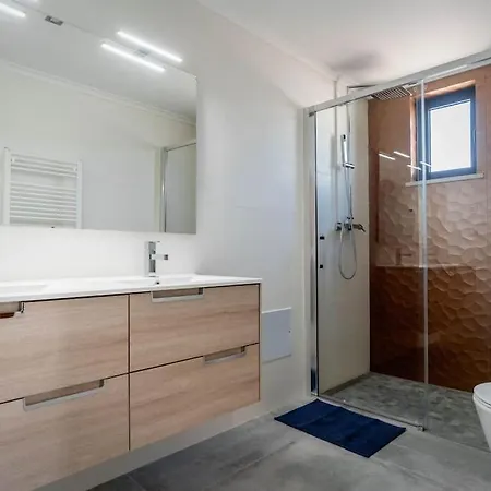 Luxurious 4bedroom Retreat Villa *