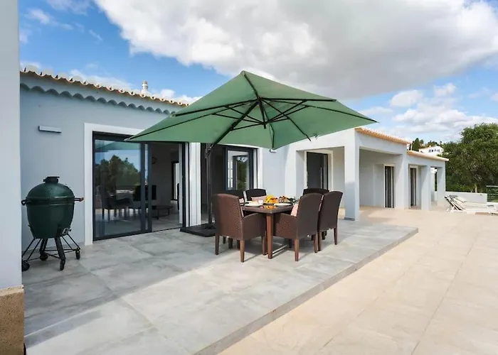 Luxurious 4bedroom Retreat By Lisbeyond * Lagos