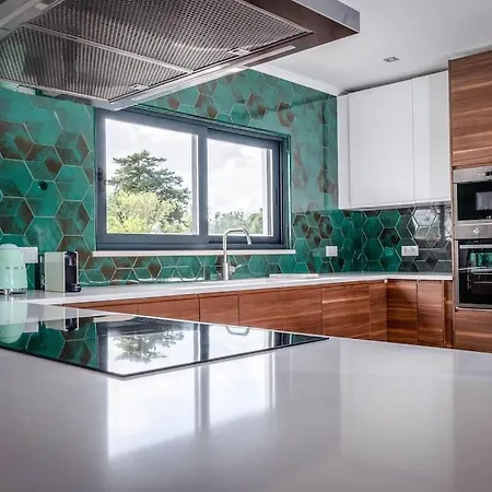 Luxe: Private 4br Designer With Pool Lagos