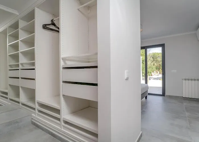 Luxurious 4bedroom Retreat By Lisbeyond