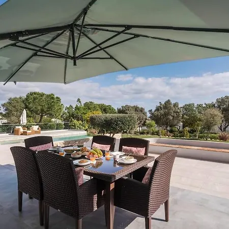 Villa Luxurious 4bedroom Retreat By Lisbeyond Lagos